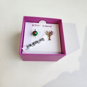 Betsey Johnson Kids' Green and Pink Mismatched Earrings